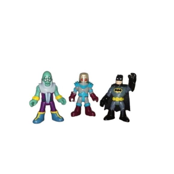 Imaginext DC Super Friends Batcave Playset With Figures & Accessories - Picture 2 of 6